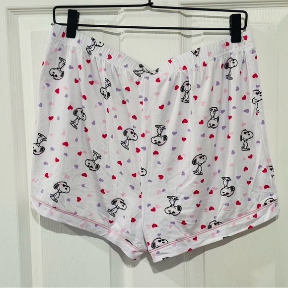 Peanuts Snoopy Hearts Women’s Pajama Set Size Large Love Gift NEW With Tags - Picture 11 of 11
